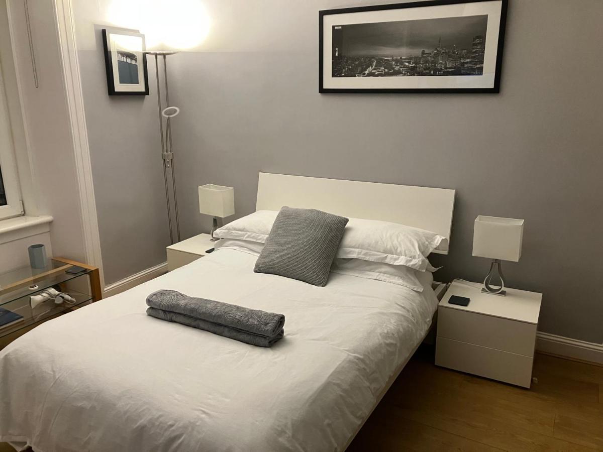 Bed and Breakfast Next Door To Holyrood Palace And Arthur'S Seat Edynburg Zewnętrze zdjęcie